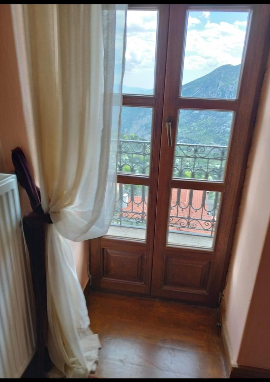 Lousiou Nymphes Escape Suites Dimitsana Ngoại thất bức ảnh