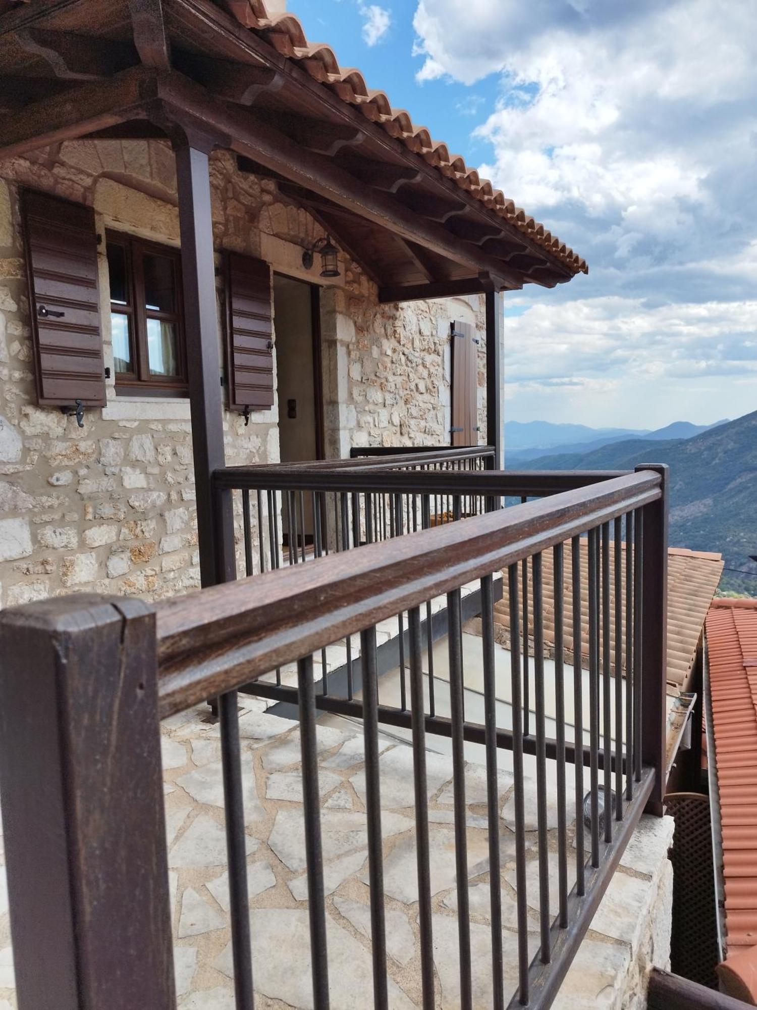 Lousiou Nymphes Escape Suites Dimitsana Ngoại thất bức ảnh